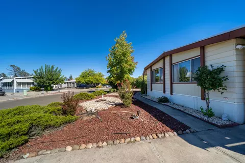 4445 Honeycomb Way, Redding, CA 96003 photo 5