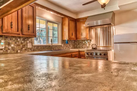 6795 Tucker Ln, Redding, CA 96002 photo 10