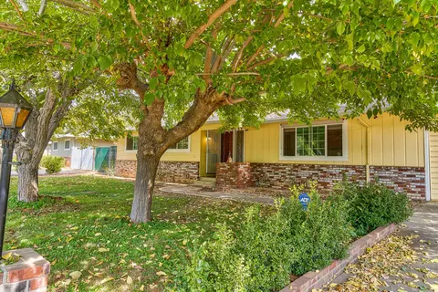 6795 Tucker Ln, Redding, CA 96002 photo 1