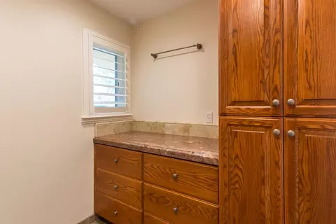 1880 Crestmont Dr, Redding, CA 96002 photo 42