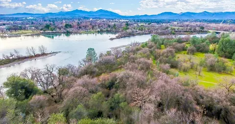 1880 Crestmont Dr, Redding, CA 96002 photo 64
