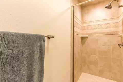 1880 Crestmont Dr, Redding, CA 96002 photo 57