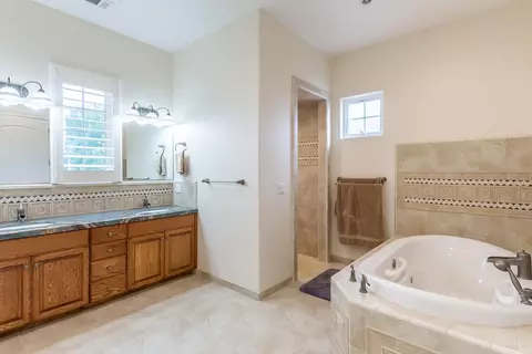 1880 Crestmont Dr, Redding, CA 96002 photo 30