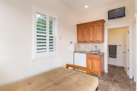 1880 Crestmont Dr, Redding, CA 96002 photo 56
