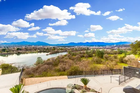1880 Crestmont Dr, Redding, CA 96002 photo 5