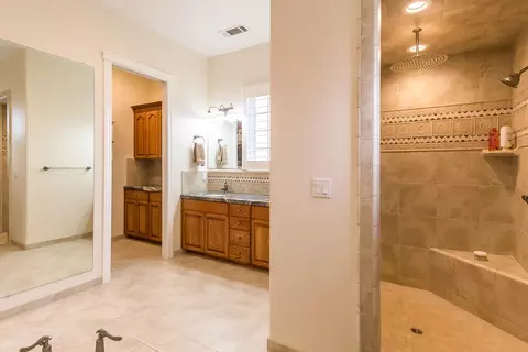 1880 Crestmont Dr, Redding, CA 96002 photo 32