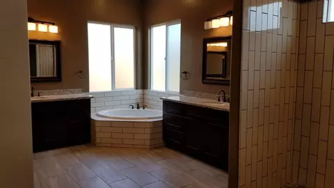 961 Bellagio, Redding, CA 96003 photo 5