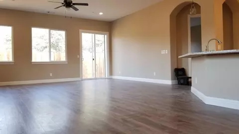 961 Bellagio, Redding, CA 96003 photo 3