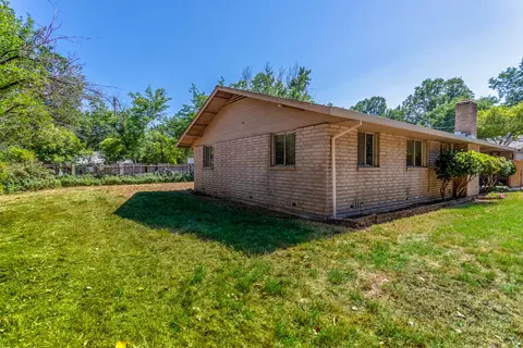 19001 Black Oak Ln, Redding, CA 96003 photo 17