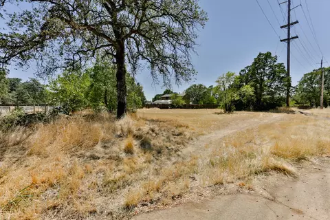 3407 Oasis Rd, Redding, CA 96003 photo 1