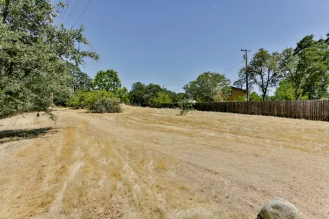 3407 Oasis Rd, Redding, CA 96003 photo 3