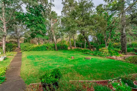 3134 Inverness St, Redding, CA 96002 photo 17