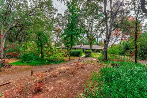 3134 Inverness St, Redding, CA 96002 photo 18