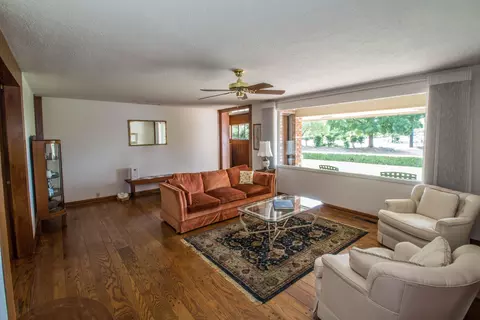 4151 Cheryl Dr, Redding, CA 96002 photo 3