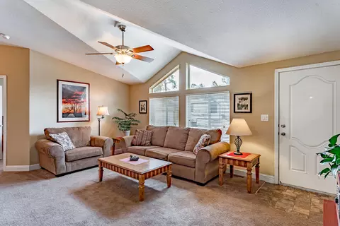 13830 Daniels Ln, Redding, CA 96003 photo 4