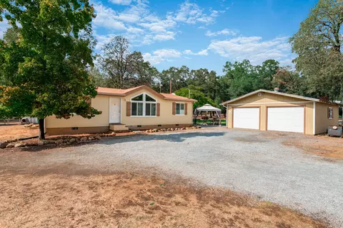 13830 Daniels Ln, Redding, CA 96003 photo 1
