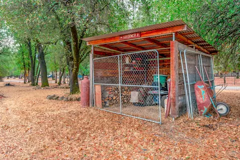13830 Daniels Ln, Redding, CA 96003 photo 18
