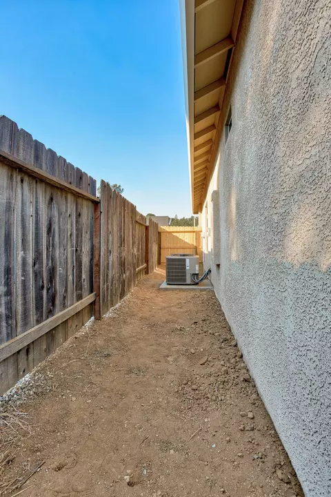 1365 Bonhurst Dr, Redding, CA 96003 photo 32