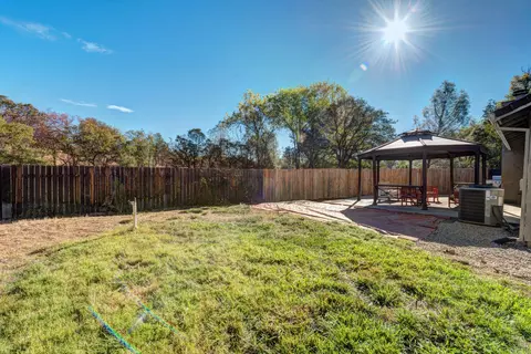 541 Arbuckle Ct, Redding, CA 96003 photo 17