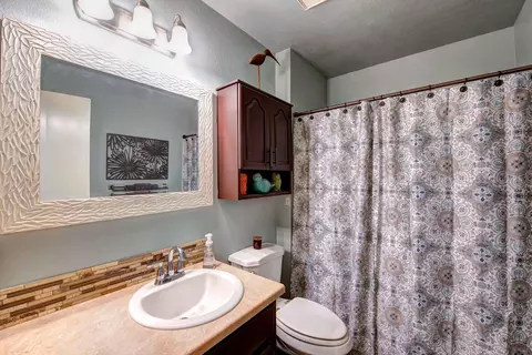 541 Arbuckle Ct, Redding, CA 96003 photo 9