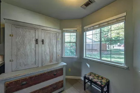 541 Arbuckle Ct, Redding, CA 96003 photo 8