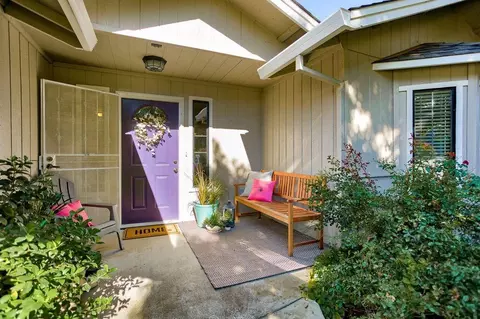 1640 Canter Ct, Redding, CA 96002 photo 2