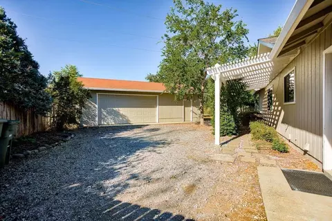 1640 Canter Ct, Redding, CA 96002 photo 29