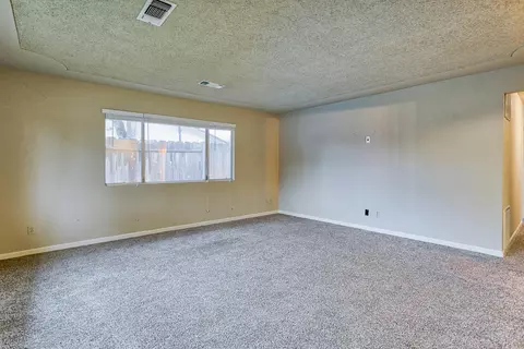 132 Woodcliff Dr, Redding, CA 96003 photo 2