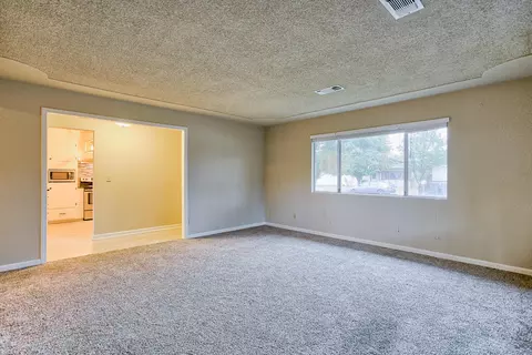 132 Woodcliff Dr, Redding, CA 96003 photo 3