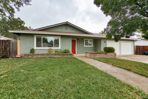 132 Woodcliff Dr, Redding, CA 96003 photo 1