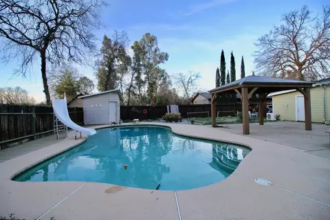 3200 Leonard St, Redding, CA 96002 photo 3