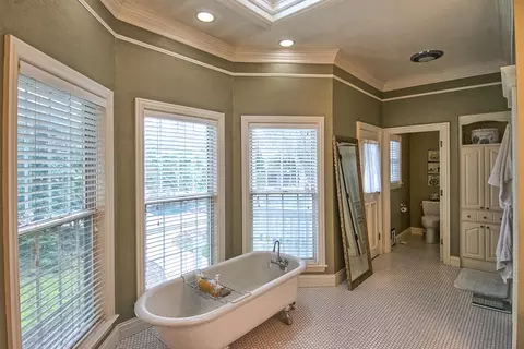4388 Saratoga Dr, Redding, CA 96002 photo 20