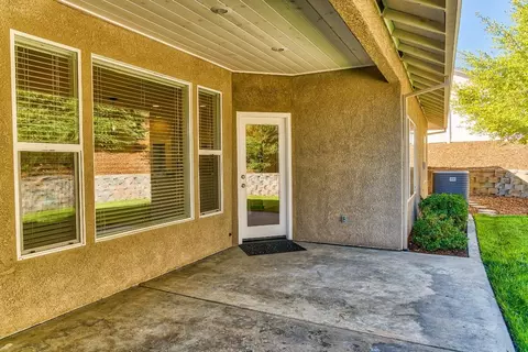 1143 Sunriver Ln, Redding, CA 96001 photo 42