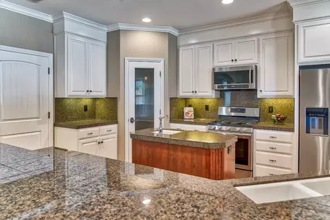 1143 Sunriver Ln, Redding, CA 96001 photo 16