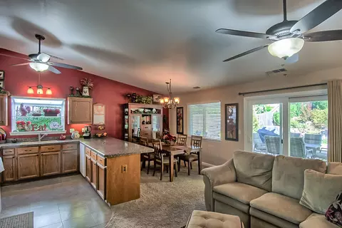 1579 Hominy Way, Redding, CA 96003 photo 11