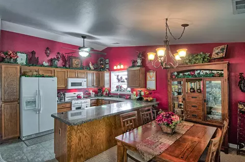 1579 Hominy Way, Redding, CA 96003 photo 9