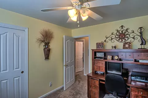 1579 Hominy Way, Redding, CA 96003 photo 21