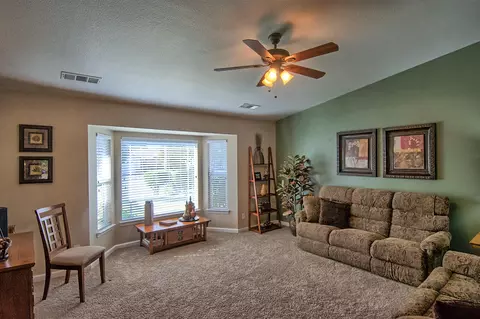 1579 Hominy Way, Redding, CA 96003 photo 5