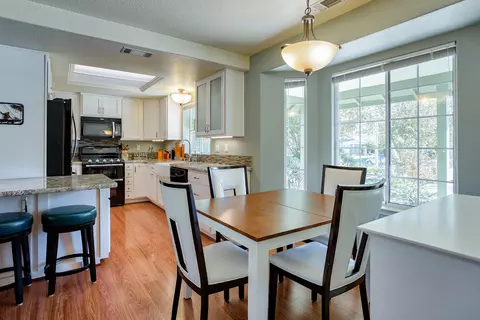4234 Sudden Wind Ct, Redding, CA 96001 photo 13