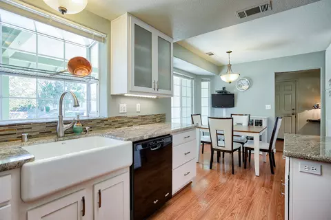 4234 Sudden Wind Ct, Redding, CA 96001 photo 11