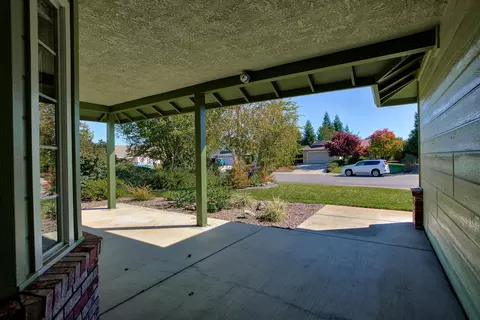4234 Sudden Wind Ct, Redding, CA 96001 photo 3
