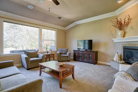 1972 Balzac Ct, Redding, CA 96003 photo 5