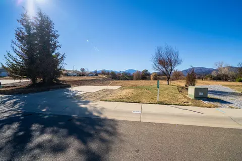 16908 Cape Cod Dr, Redding, CA 96003 photo 4