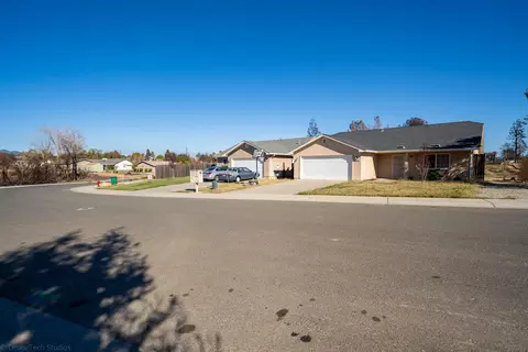 16908 Cape Cod Dr, Redding, CA 96003 photo 8
