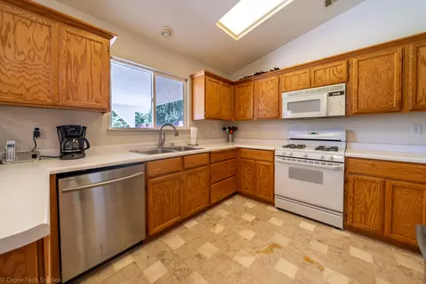 5462 Mill Pond Ln, Redding, CA 96001 photo 15