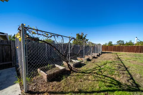 5462 Mill Pond Ln, Redding, CA 96001 photo 42