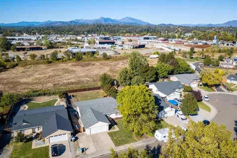 5462 Mill Pond Ln, Redding, CA 96001 photo 43