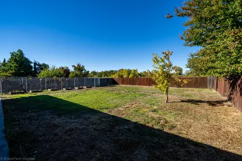 5462 Mill Pond Ln, Redding, CA 96001 photo 39
