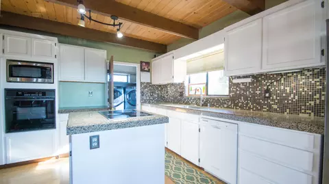 22167 Loop Dr, Redding, CA 96003 photo 11