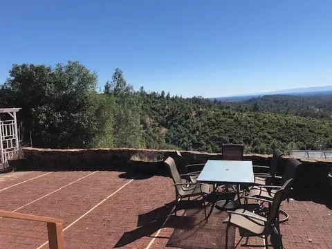 22167 Loop Dr, Redding, CA 96003 photo 5